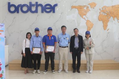Sinh viên Cao đẳng Du lịch và Công Thương nhận học bổng từ Công ty TNHH Công nghiệp Brother Việt Nam - BIVN